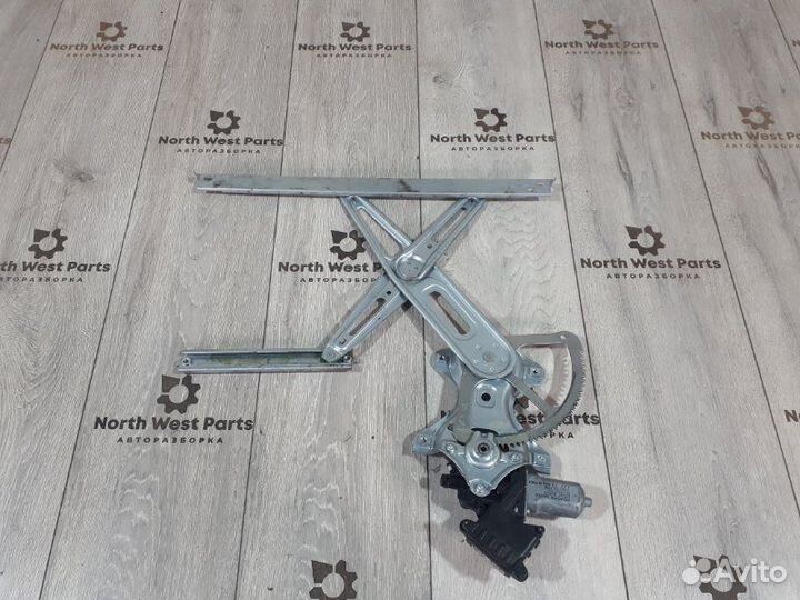 Стеклоподъемник передний правый Toyota Auris