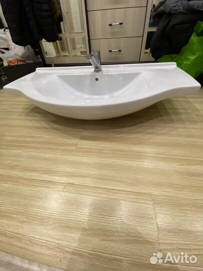Раковина для ванной бу, ширина 1 метр