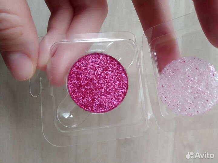 Тени для век