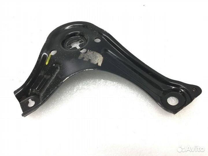 Кронштейн балки задний правый Kia Sportage 4 2.0