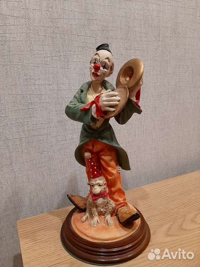 Фарфоровые статуэтки