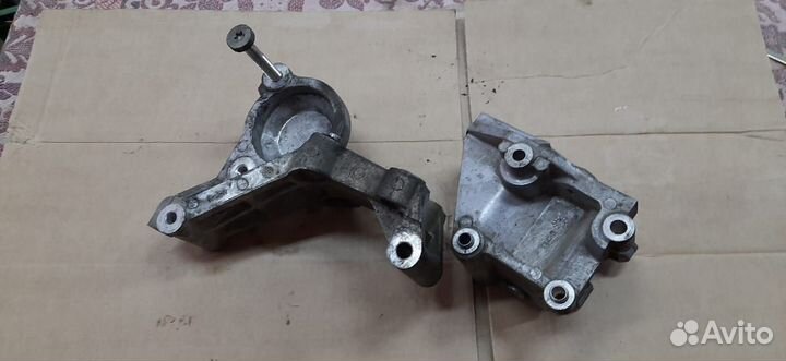 Кронштейн Mitsubishi Pajero Sport 3 L200 4N15