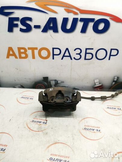 Суппорт передний правый Volvo V60 2.0 дизель