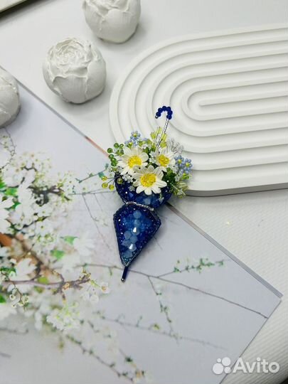 Брошь русной работы Зонт с ромашками