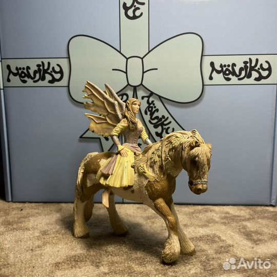 Фигурки лошадей шляйх