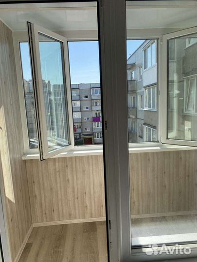 Лоджии с отделкой, окна любой сложности