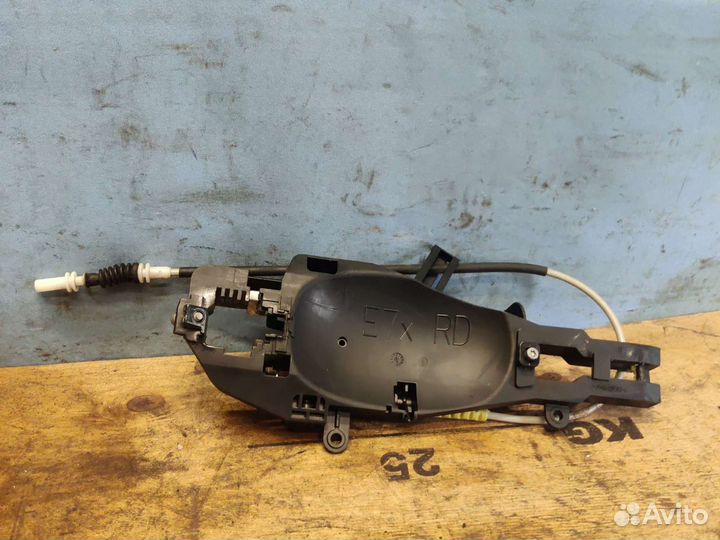 Кронштейн ручки задней правой двери BMW X5 E70