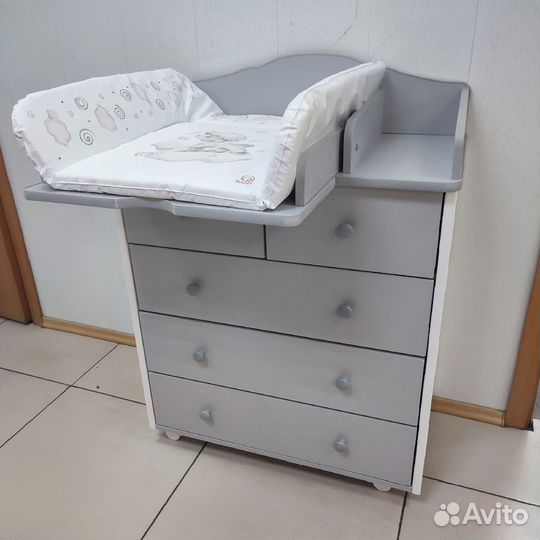 Кроватка+пеленальный комод+комплект матрасов