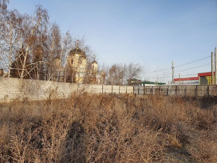 Торговая площадь 121м² с земельным участком 15 сот