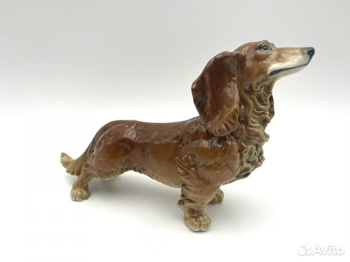 Антикварная фарфоровая статуэтка 