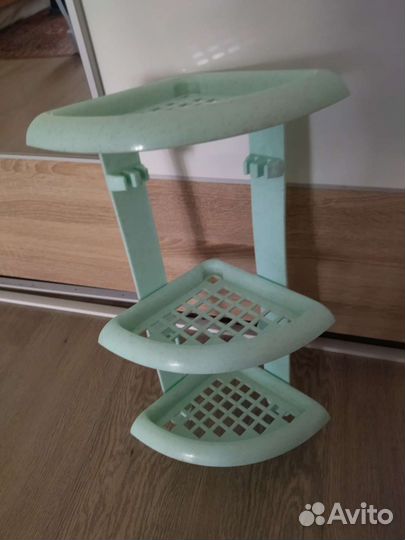 Угловая полка для ванной