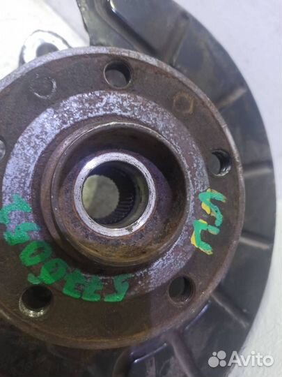 Кулак передний левый