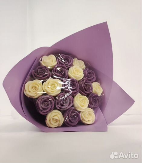 Розы из Белого Шоколада - 19 шт в Букете