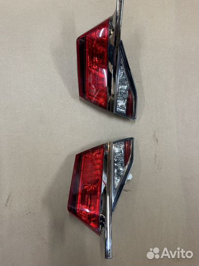 Фонарь в крышку багажника Toyota Camry 55