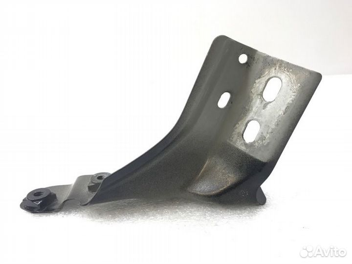 Кронштейн крыла передний левый Volkswagen Polo 6R1