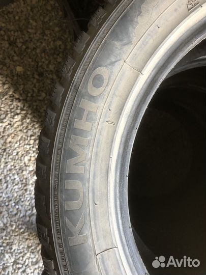 Kumho I'Zen KW22 215/55 R17