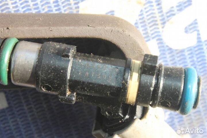 Форсунка топливная Рампа Митсубиси Лансер 10