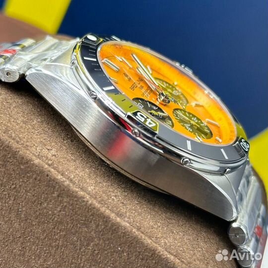 Часы Breitling Chronomat B01