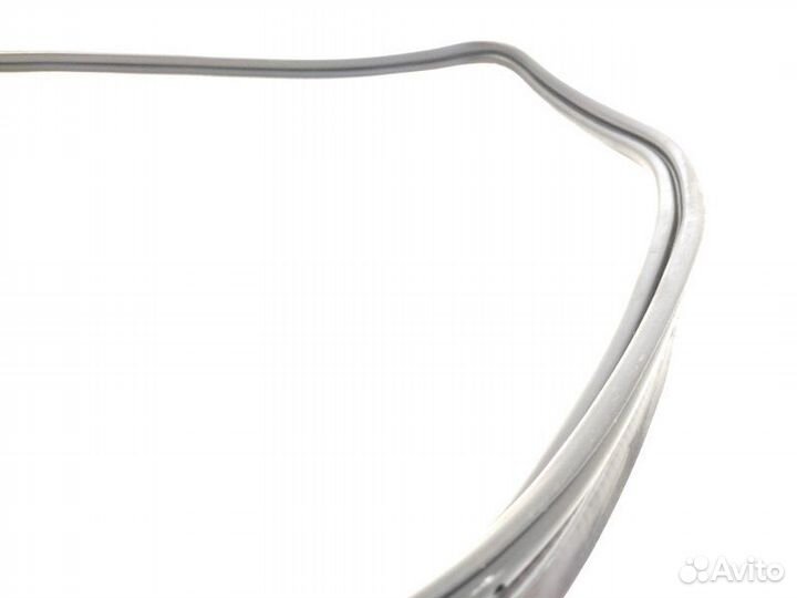 Уплотнительная резинка крышки багажника