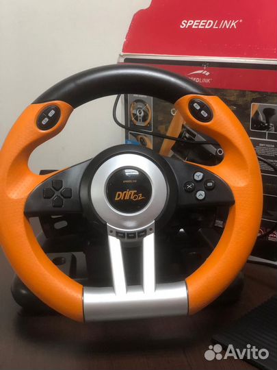 Игровой руль с педалями