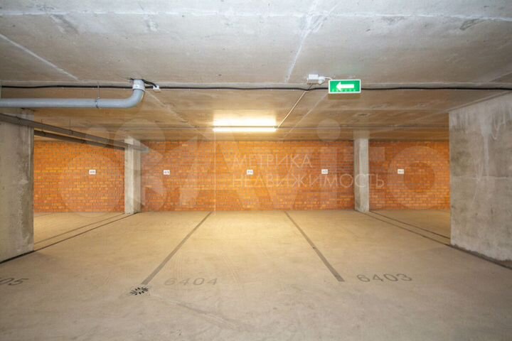 Машиноместо, 13 м²