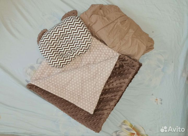 Конверт на выписку, плед, одеяло и бортики