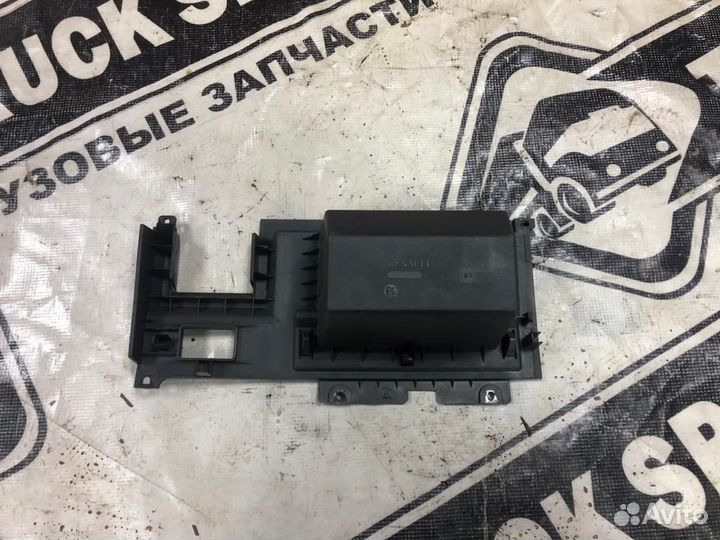 82265890 Рамка корпуса торпедо(бардачка) Renault T