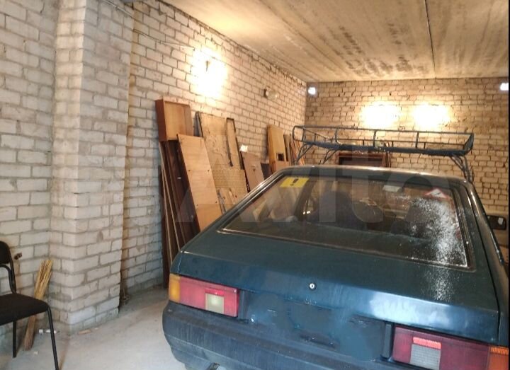 Гараж, > 30 м²