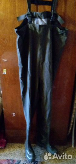 Комбинезон резиновый с сапогами для рыбалки