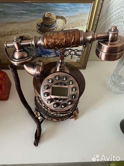 Телефон в стиле ретро