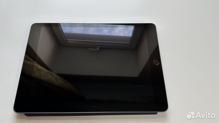 iPad 8 2020 wifi 32gb + чехол Apple