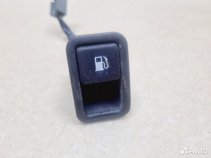 Кнопка открывания лючка бензобака Hyundai Santa Fe