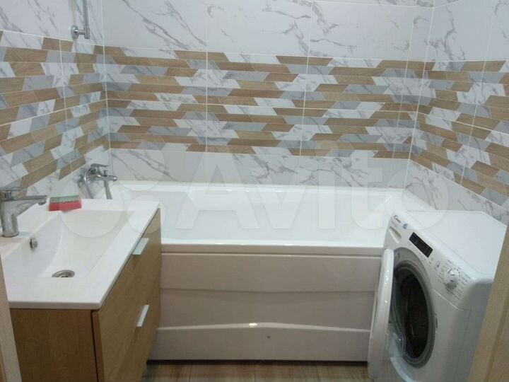 2-к. квартира, 54 м², 4/15 эт.