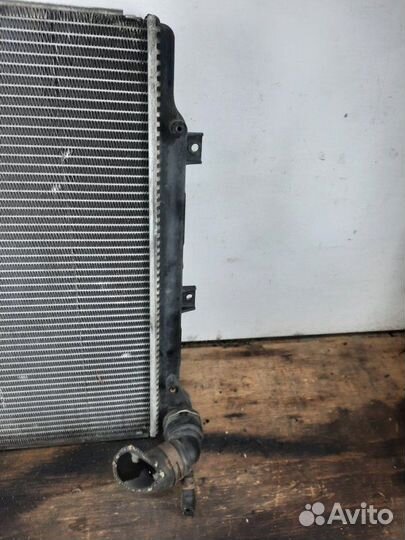 Радиатор основной Skoda Octavia A5 универсал 2.0