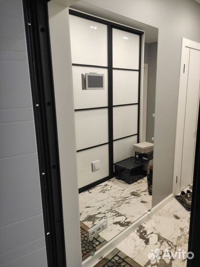 Зеркало настенное