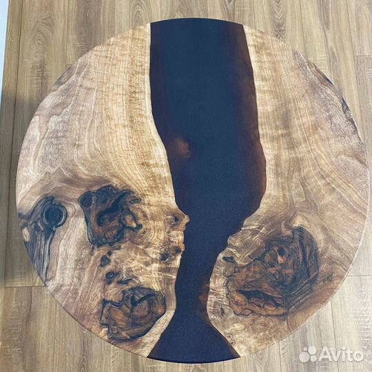 Стол круглый 'Infinity Flight'