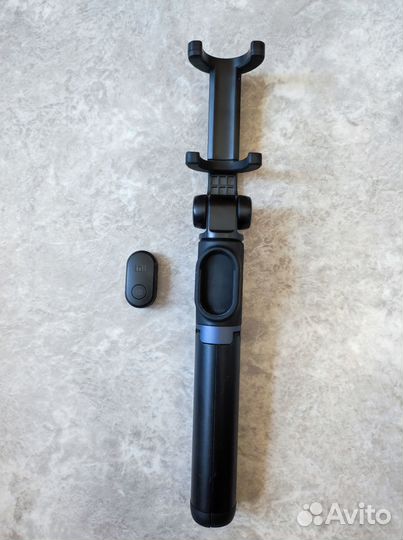 Монопод-трипод селфи палка Xiaomi Mi Tripod Selfie