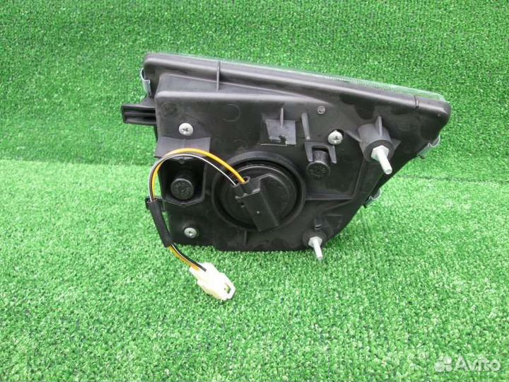 Туманка левая Nissan R'nessa N30