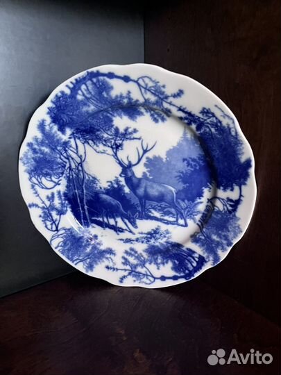 Тарелка настенная Олени