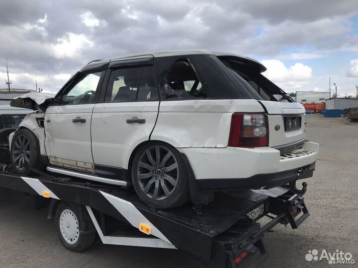 В разборе Range Rover Sport TDV8