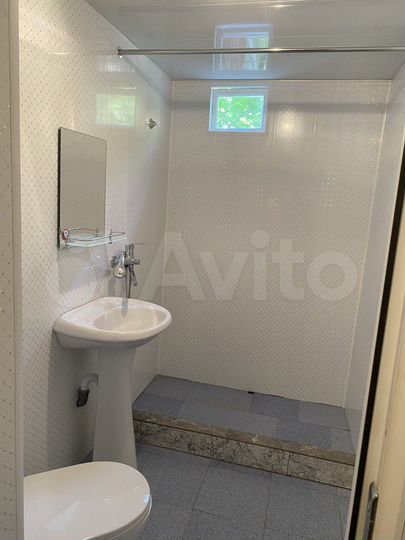 Дом 35 м² на участке 4 сот.