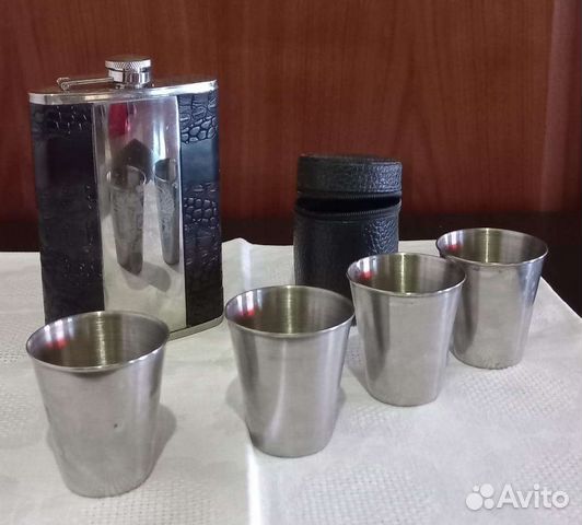 Фляга и стопки