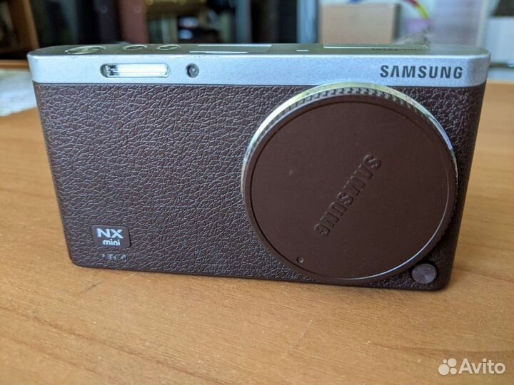Samsung NX mini (NXF1)
