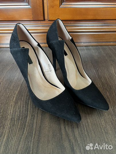 Женские черные замшевые туфли 41 размера новые