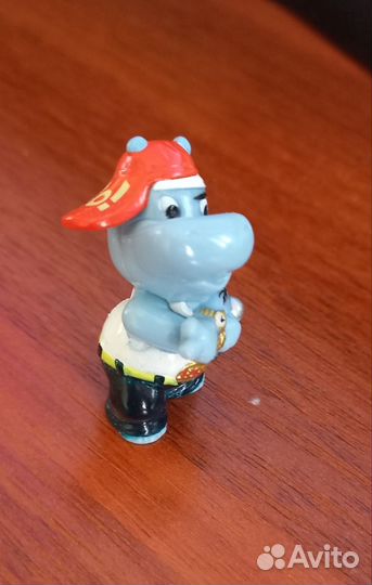 Игрушки из киндера бегемотик