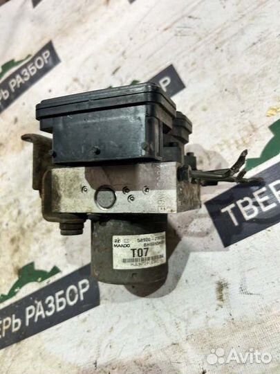 Блок ABS - Hyundai Santa Fe DM 2.2 2013