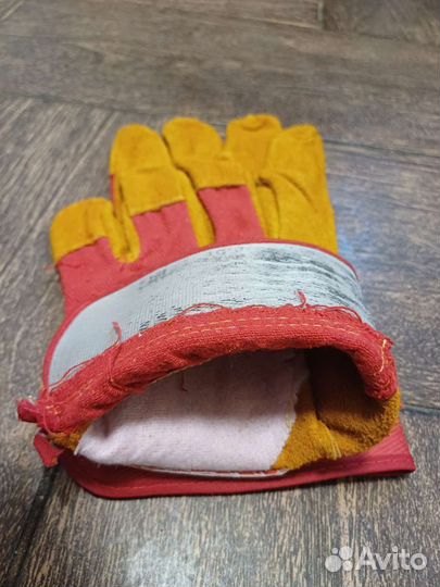 Перчатки спилковые