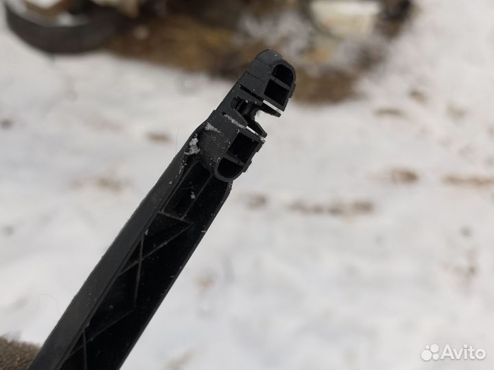 Поводок дворник задний передний Mitsubishi colt z3