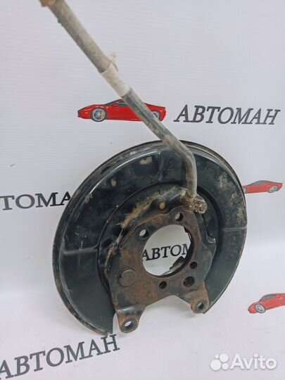 Щит тормозной задний правый Nissan X-Trail T31