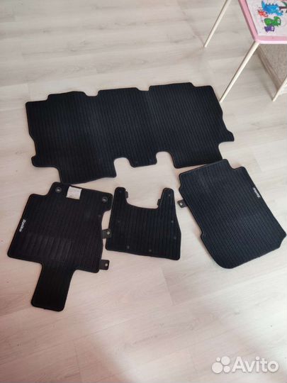 Коврики оригинальные на Honda Freed Spike